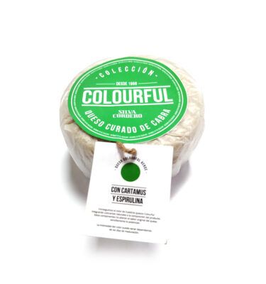 QUESO DE CABRA CURADO CON CARTAMUS Y ESPIRULINA COLOURFUL SILVA CORDERO ACEHUCHE PRODUCTOS DE EXTREMADURA